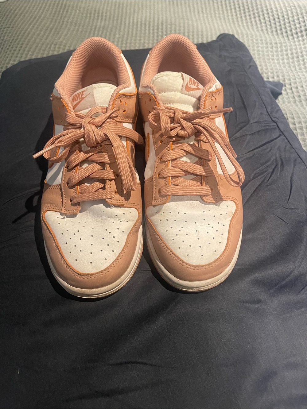 Nike Low-Top Sneakers in Peach and White